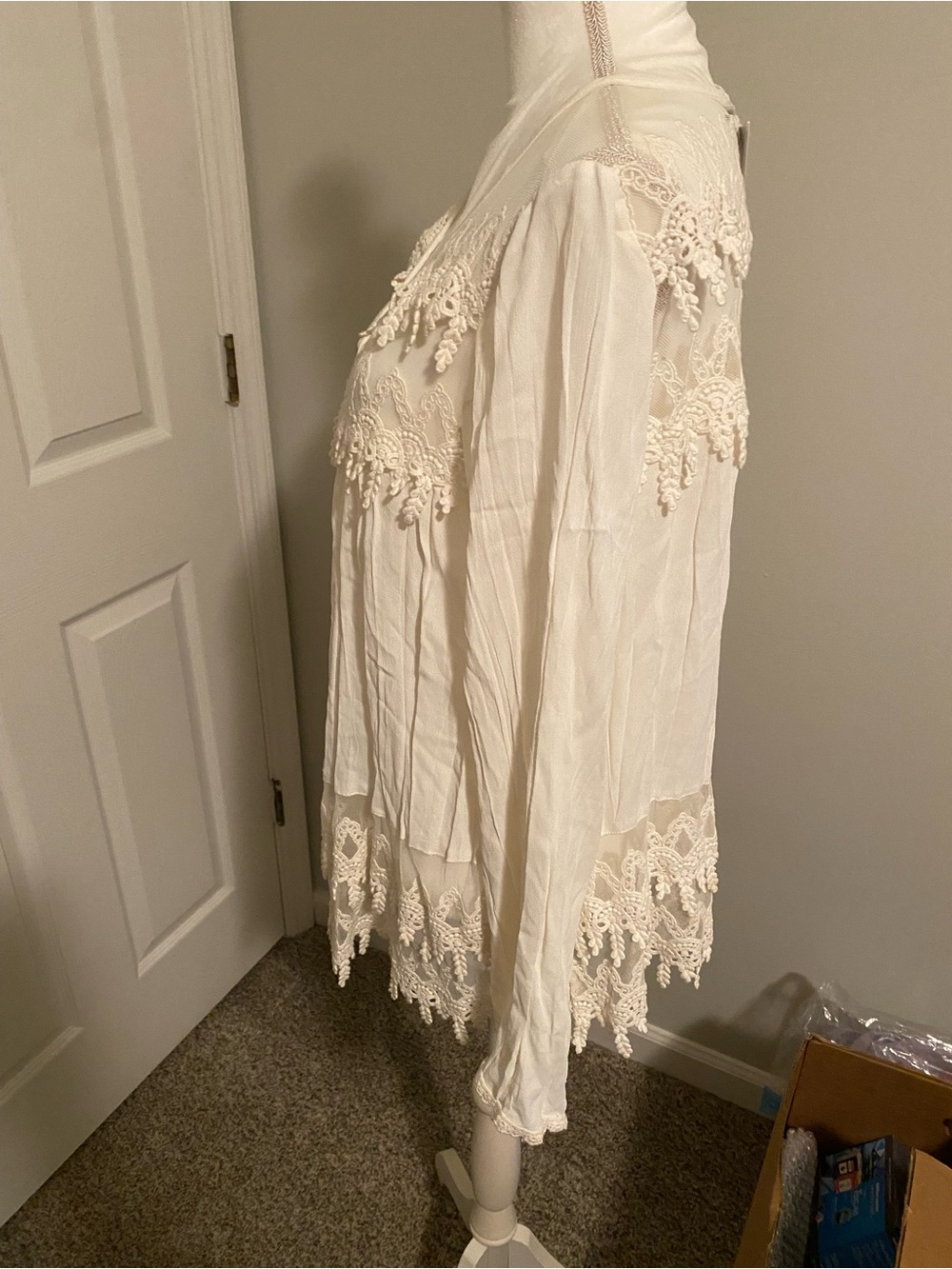 Karen Kane White Lace-Trim Button-Front Women's Top Size XL NWT - Picture 6 of 6